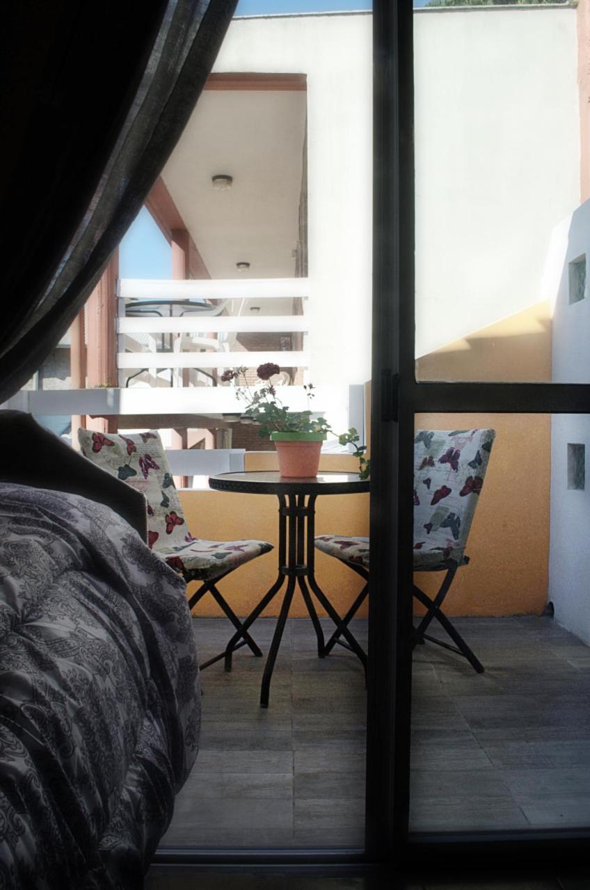 Hosteria Robert Villa Gesell Exterior photo