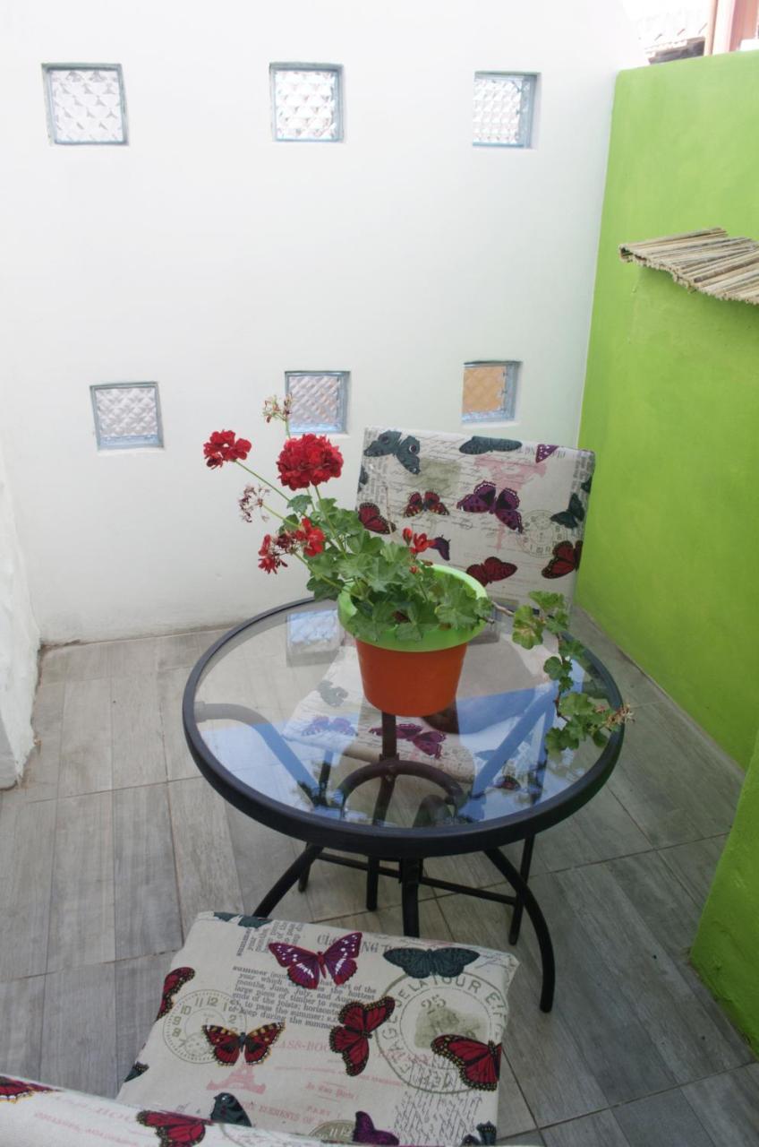 Hosteria Robert Villa Gesell Exterior photo